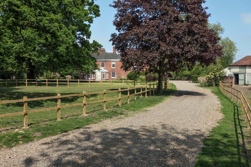Lingwood Hall Exteriör bild